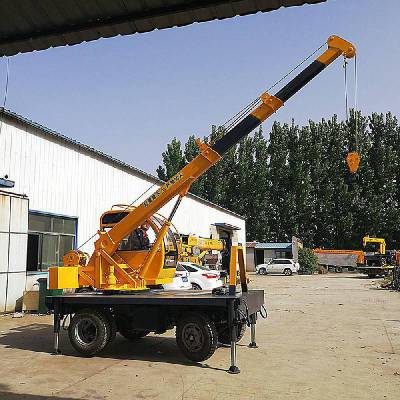 8吨自制四轮小吊车 10吨12吨楼房建筑***吊车多少钱