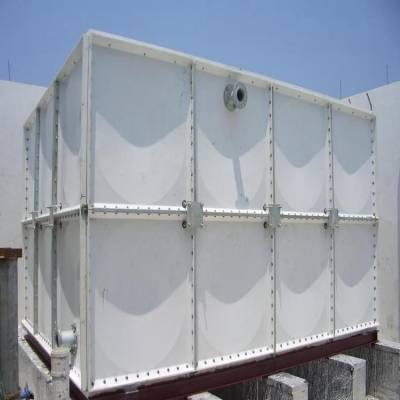 大庆高温玻璃钢水箱-玻璃钢组合水箱厂家定做供货新闻 地埋式消防水箱30吨保温水箱