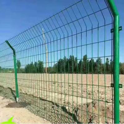 双边丝护栏网临时围蔽防护网圈地围网现货批发安装