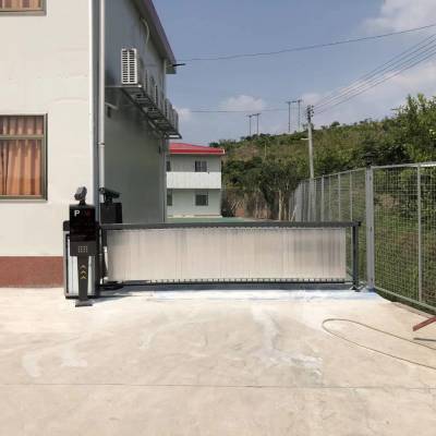 ʶ 豸   բŰװά