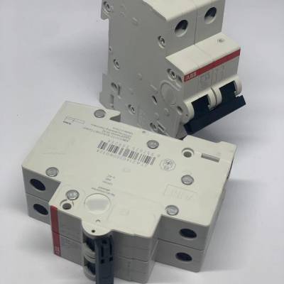ABBСͶ·S204-C40 ΢Ϳ Cͷֶ6kA 