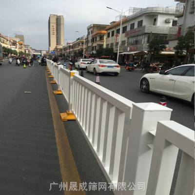 清远人行道分隔护栏厂家现货 防撞交通道路中央护栏 城市市政护栏