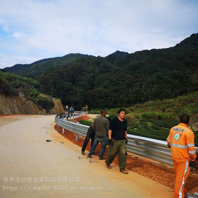 厂家定制高速公路波形钢板护栏 镀锌护栏板 乡村道路护栏