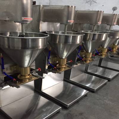 小***自动肉丸成型机 肉丸蔬菜丸成型机 加工制作猪肉丸子设备