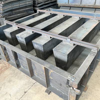 公共设施栅栏板模具高铁防护栏模具 易脱模 京伟