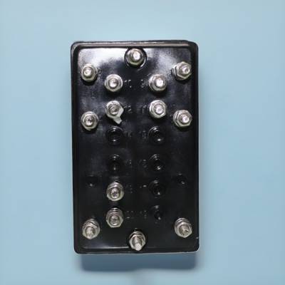 JOSEF约瑟 DZK-214中间继电器 220VAC 板前接线 使用功耗低 绝缘耐压高