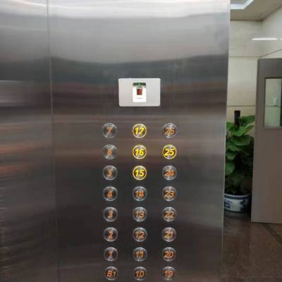 单元门联动乘梯，刷卡，刷码，刷脸后，自动呼叫电梯到当前楼层