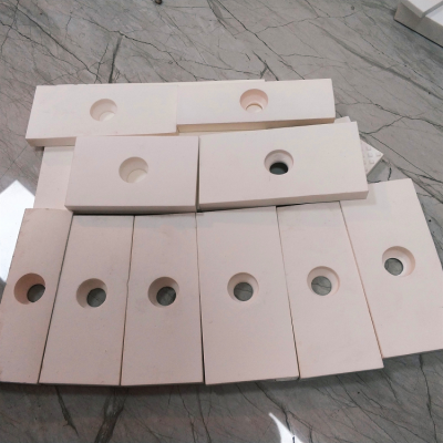 氧化铝耐磨衬片工业机械设备用途陶瓷衬板螺栓固定定制