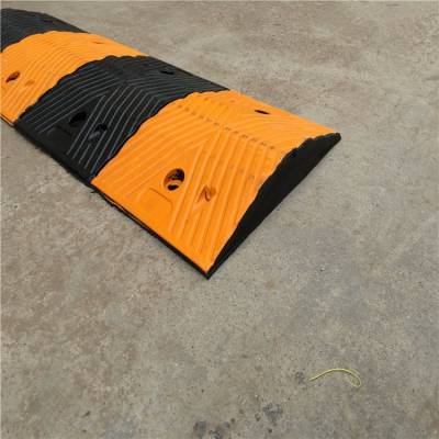 梯形减速带梯形橡胶减速带地下室橡胶减速坡橡胶人字形减速带道路乡村