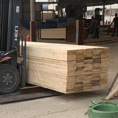 垫板木板3米4米项目施工料棚过道临时构建物铺设 亿昊木业