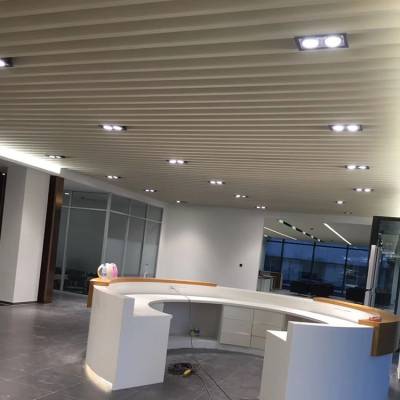 北京汽车店铝方通吊顶 50X90白色U型铝方通