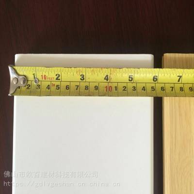供应高速公路服务区通道弧形铝条扣天花S型高边防风铝条扣板乐东铝条扣吊顶厂家