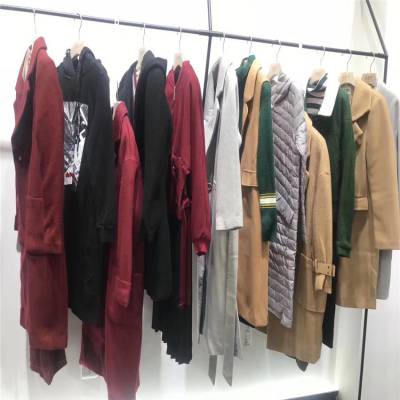 山水雨稞2019秋冬时尚休闲风格杭州品牌女装折扣尾货批发电商平台直播一手货源