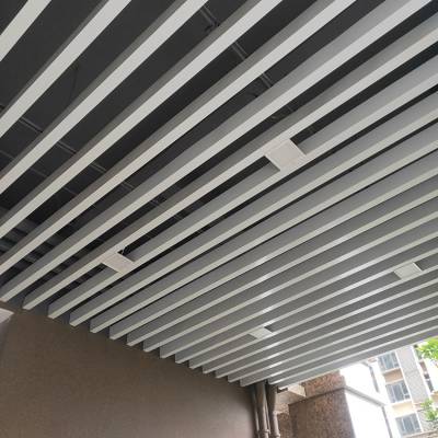 50x70铝方通吊顶u型铝方通小区架空层天花吊顶