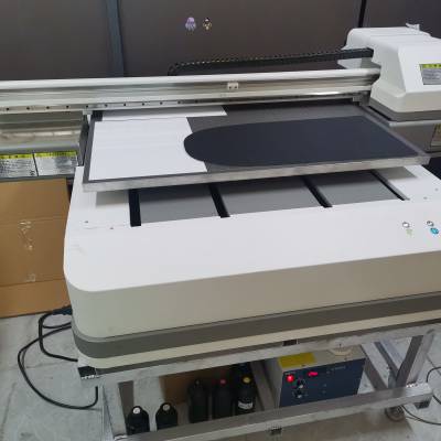 东莞uv打印机厂家直销 手机壳彩印机器 小型UV打印机