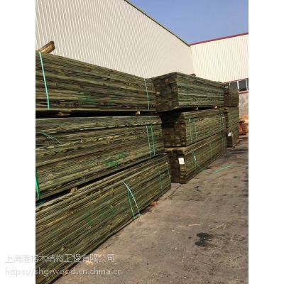 碳化木港榕厂家供应-园林景观南方松-桑拿板材