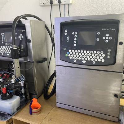 二手原装多米诺喷码机A-Series Plus 可打印1-4行内容黑墨喷码机