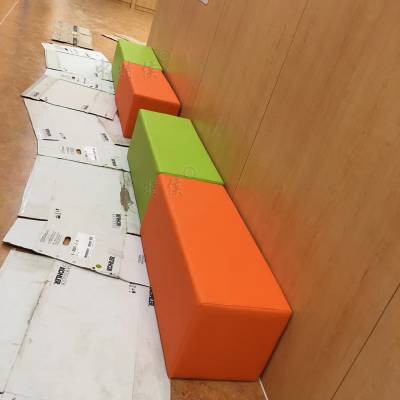 羽毛球馆运动篮球馆软包加厚长条凳座座椅体育馆长排休息沙发凳定制LOGO