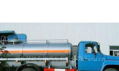 供应东风尖头化工液体运输车，东风化工车