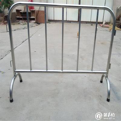不锈钢U型防撞杆 无缝焊接停车定位器 郑州隔离护栏加工厂家