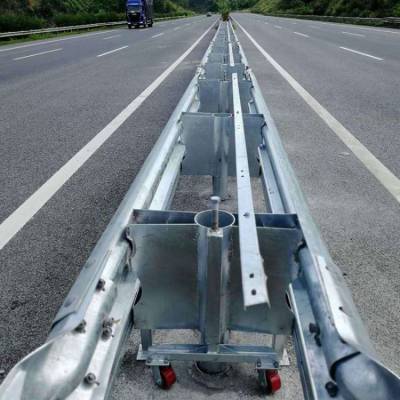 晋城Sb级公路中分带开口护栏加工定制sb级组合活动钢护栏庞景实业