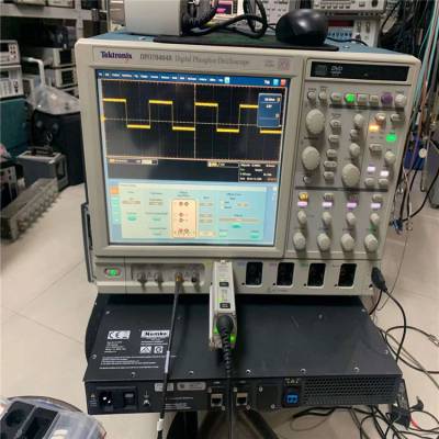 Tektronix泰克 DPO70404B 4 GHz 数字荧光示波器