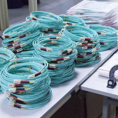 集束光纤跳线厂家多模光衰小光纤跳线om3集束光纤跳线