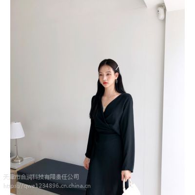 艺素国际高端女装尾货批发折扣女装 品牌尾货服饰黑色大衣