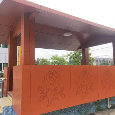 凉亭包柱铝板 木纹吊顶铝单板 玫瑰花造型冲孔铝板