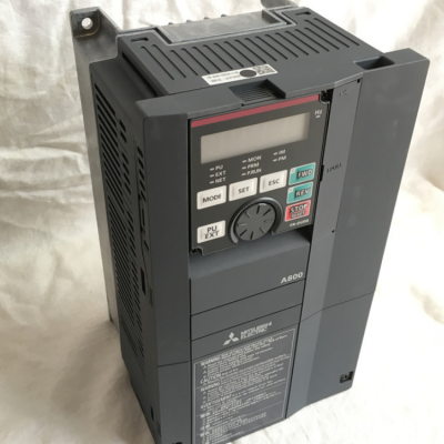 三菱变频器三相全新原装搅拌机空压机FR-A840-02600-2-60 132KW