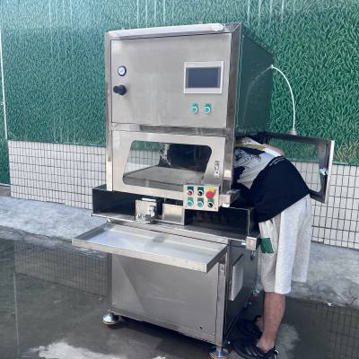 玩具硅胶自动喷油机 200x6A夹模喷涂加工设备 性能稳定