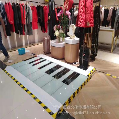 上海奥佰锐地板钢琴彩色跑真人娃娃机活动展览道具出租