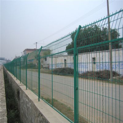 浸塑框架隔离栅 金属边框围栏网 安全防护围栏网