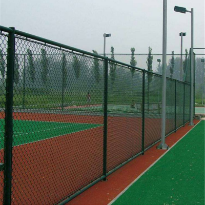 篮球场围网球场护栏体育场围栏包塑勾花网菱形网镀锌铁丝网护栏网