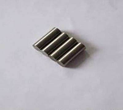 湖南驱动/直流电机铝镍钴穿孔 上海裕磁供应