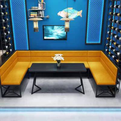 安庆静吧酒吧音乐餐厅实木餐桌饭店专用金属餐桌餐椅