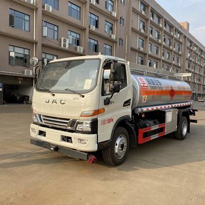 国六江淮骏铃8吨油罐车85方流动加油车