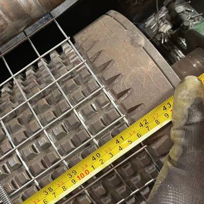 304不锈钢筛网 阳台方格焊接防护网 防鼠养殖鸡鸭围网