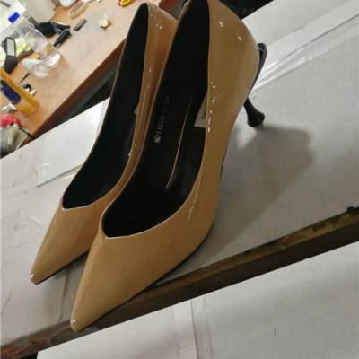 龙华新区女鞋厂家订做-女鞋厂家订做价格-峰诺鞋业(推荐商家)
