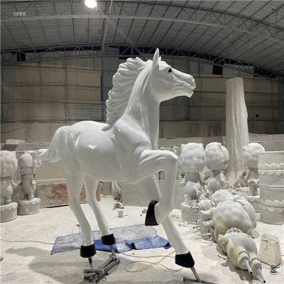 杭州仿真白马雕塑 玻璃钢动物马雕塑 公园景观摆件