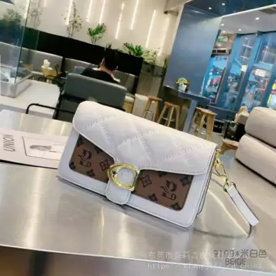 ݸó羳 ӦȫƤб