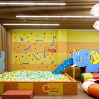 室内游乐设施设备游乐场儿童乐园设备动物室内木质滑滑梯沙池玩具