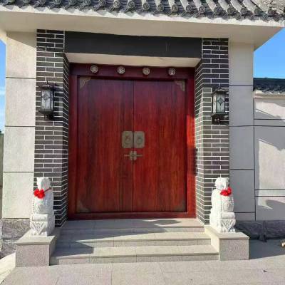 中式原木中堂大门 压力轴承对开仿古庭院大门 实木花窗展示
