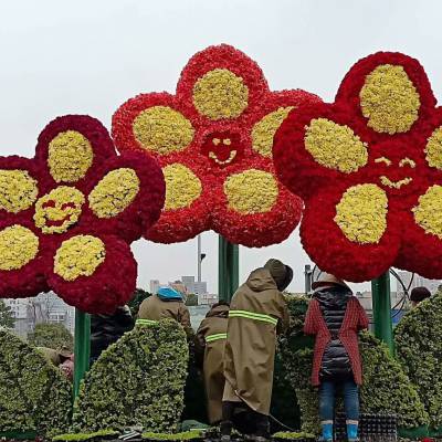 湖南湘潭五颜六色的雕塑立体花坛广场花坛仿真植物造型的雕塑