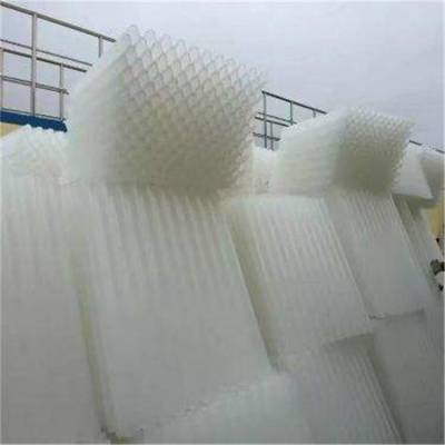 斜管填料比重为0.92略小于水 PP聚丙烯蜂窝斜管填料规格齐全 荣茂