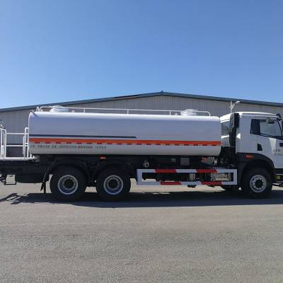 解放龙v后双桥洒水车解放龙v20吨洒水车解放龙洒水车