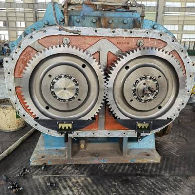 章丘产罗茨风机修理章鼓产zr7750at罗茨风机更换齿轮章丘双源公司