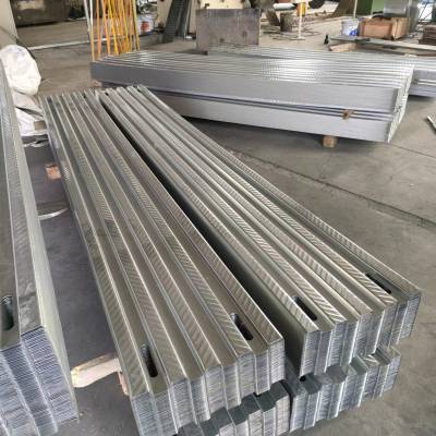 建筑工地钢跳板热镀锌三米钢踏板造船厂钢踏板电厂钢踏板安装