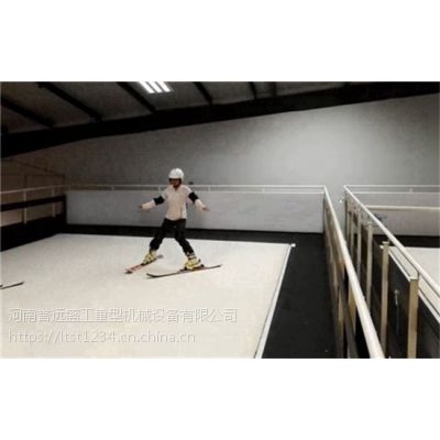 �˱�ѧУ�����ڻ�ѩ�����ڻ�ѩģ������ѩ����