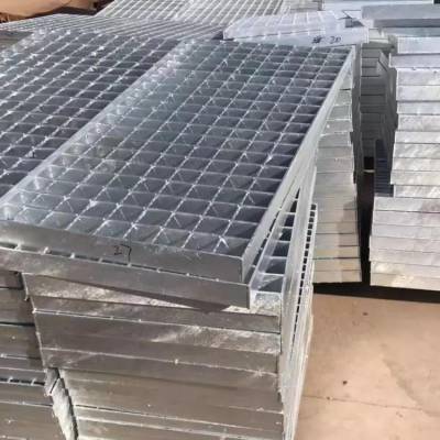 花纹板复合钢格板厂家 323/30/100污水厂平台钢格板